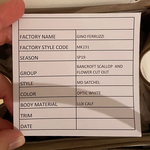 Michael Kors Collection white scalloped leather satchel & removable strap - Picture 5 of 8